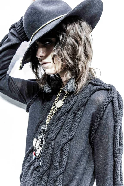 Look 32